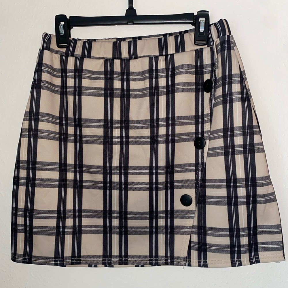 Prettylittlething skirt